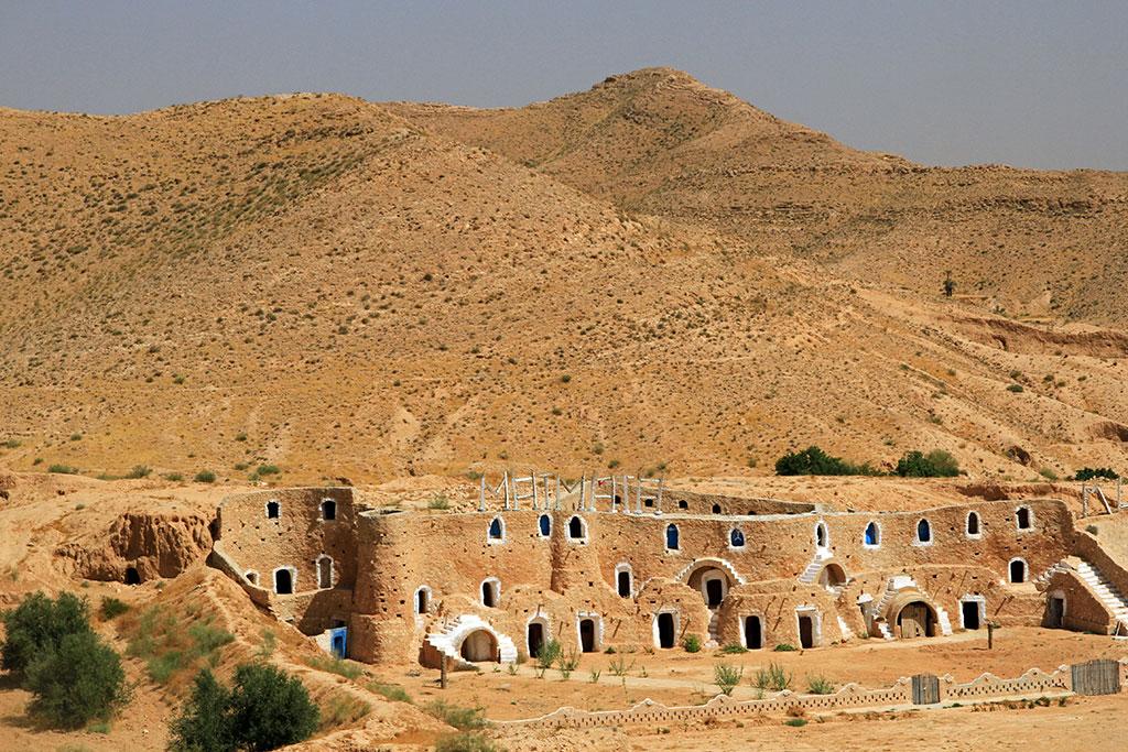 Jour 4 : Douz – Kebili – Chott El Jerid – Tozeur env. 125 km (env. 2h)